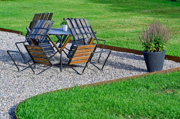 Metal Edging Installation in Van Nuys