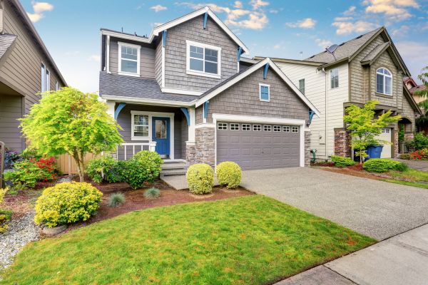 Curb Appeal Landscaping in Van Nuys
