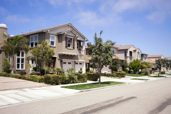 Neighborhood Landscaping in Van Nuys